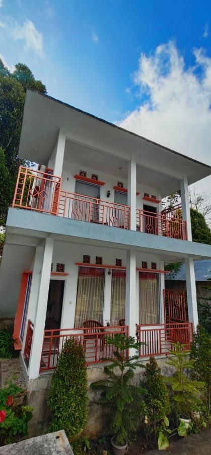 Bintang Bungalow Tour & Travel Kelimutu Esterno foto